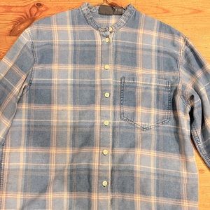 LizWear by Liz Claiborne mandrin collared denim plaid shirt